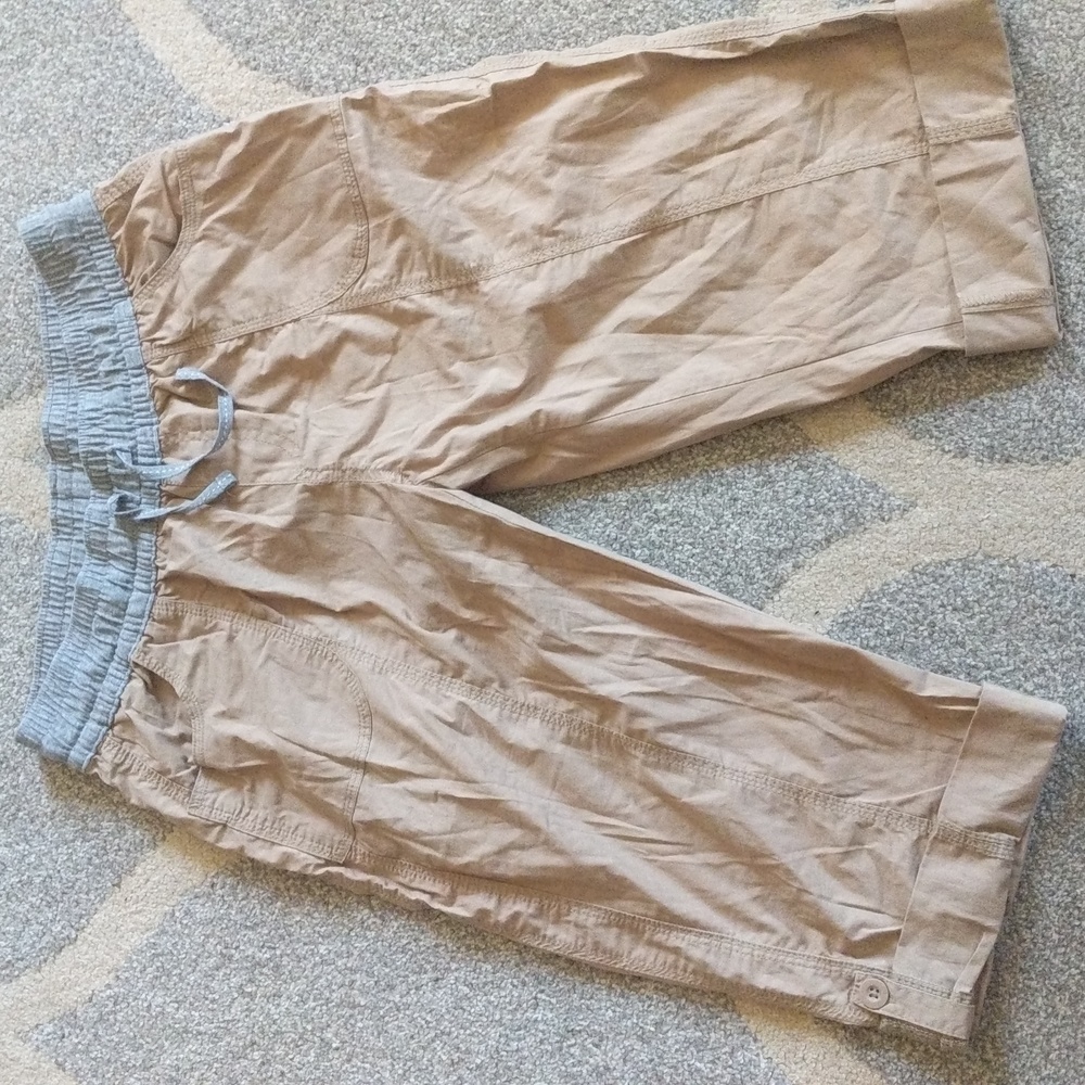 BCG Capri pants like new large